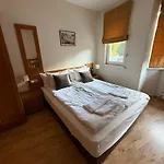 Royal Plaza Sleeps 4 Prime Location, Distance To Lift - 50m Borovets