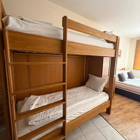 Royal Plaza Sleeps 4 Prime Location, Distance To Lift - 50m * Borovets