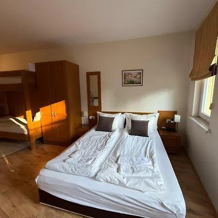 Royal Plaza Sleeps 4 Prime Location, Distance To Lift - 50m * Borovets